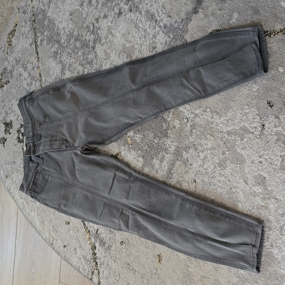 Madewell roadtripper jegging size 28P gray